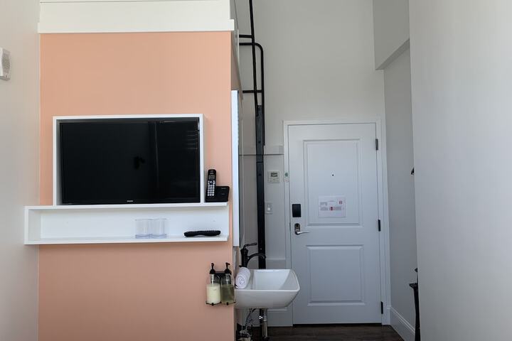 Room 5 of 21