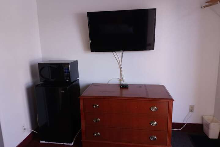 Room 51 of 57