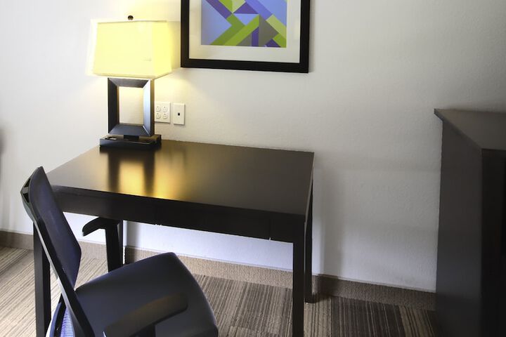 Room 47 of 82