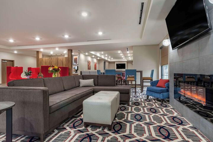 Hotel Interior 11 of 49