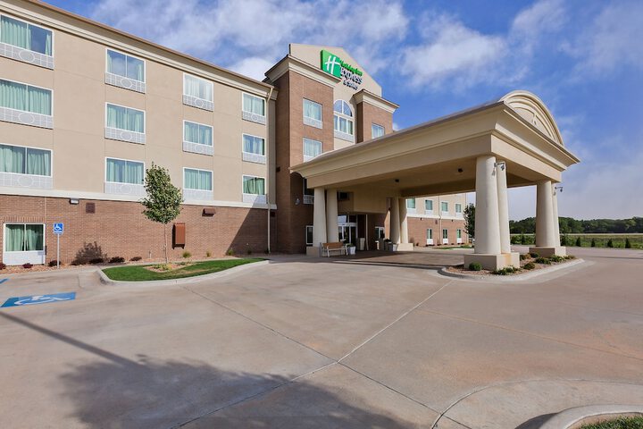 Hotel 6 of 37