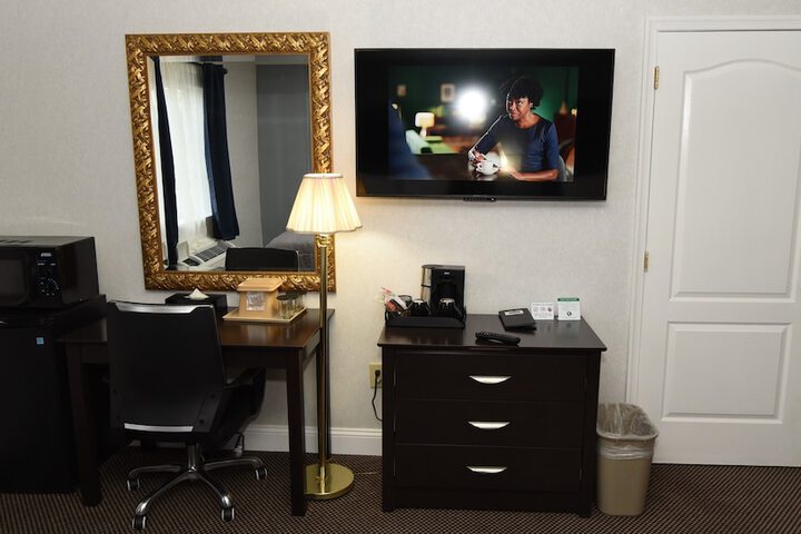 Room 47 of 73