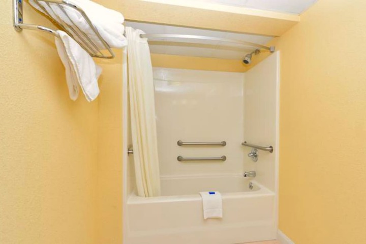 Room 12 of 50