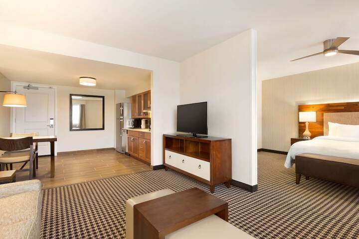 Room 16 of 42