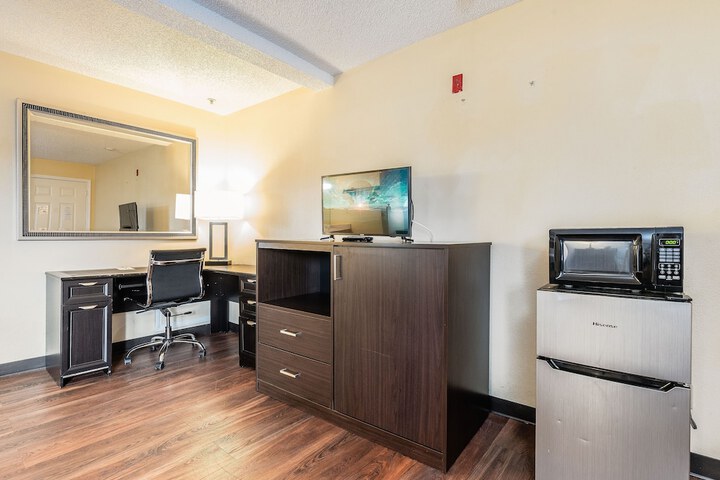 Room 11 of 42