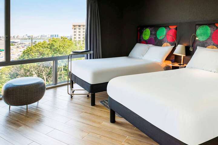 Room 30 of 124