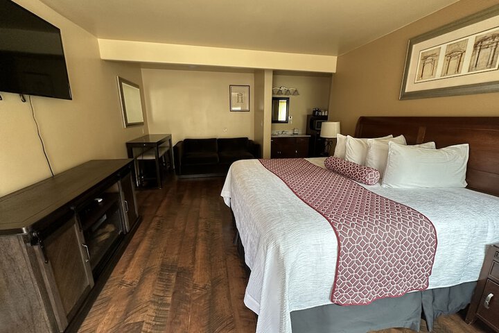 Room 38 of 59