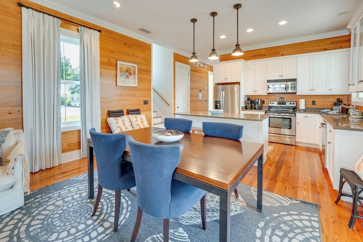 Beach & Pool Access: Peaceful St. Teresa House