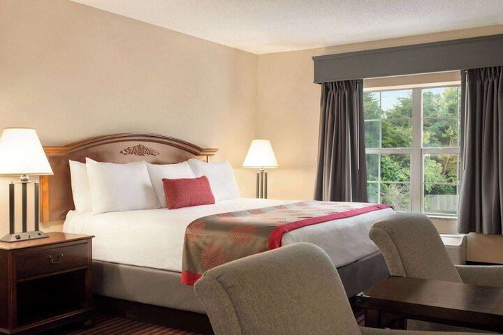 Ramada by Wyndham Pigeon Forge North