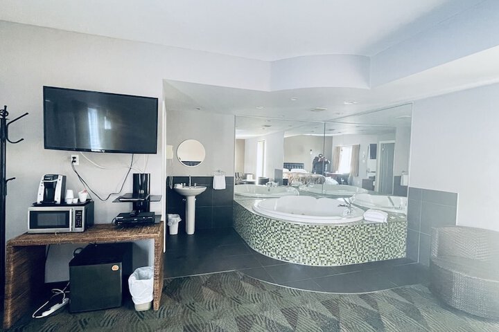 Room 46 of 75