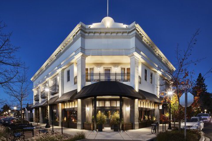 Hotel 5 of 40