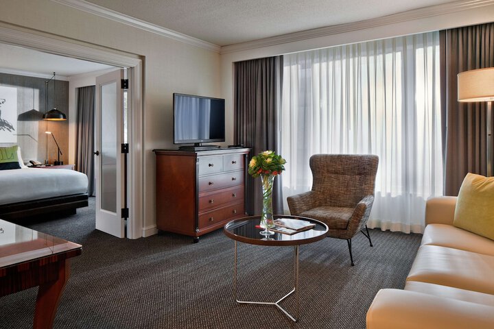 The Logan Philadelphia Curio Collection by Hilton