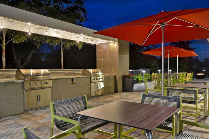 Home2 Suites Naples I-75 Pine Ridge Road FL