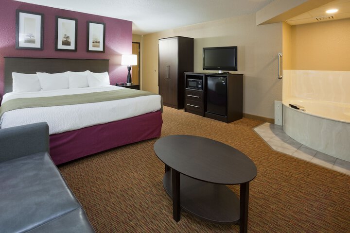 AmericInn by Wyndham Osceola