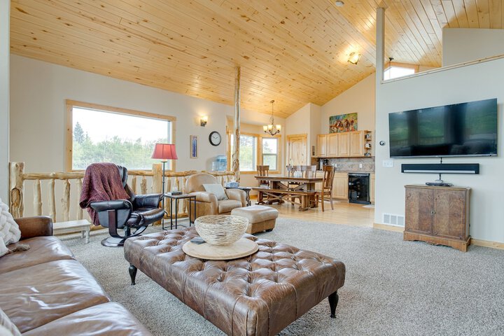 Jefferson Mountain Cabin w / Private Deck & Grill!