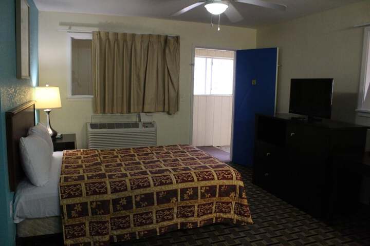 Room 29 of 54