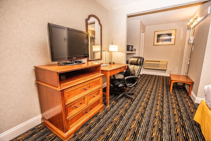 Room 118 of 159