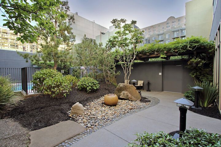 Courtyard by Marriott Oakland Downtown