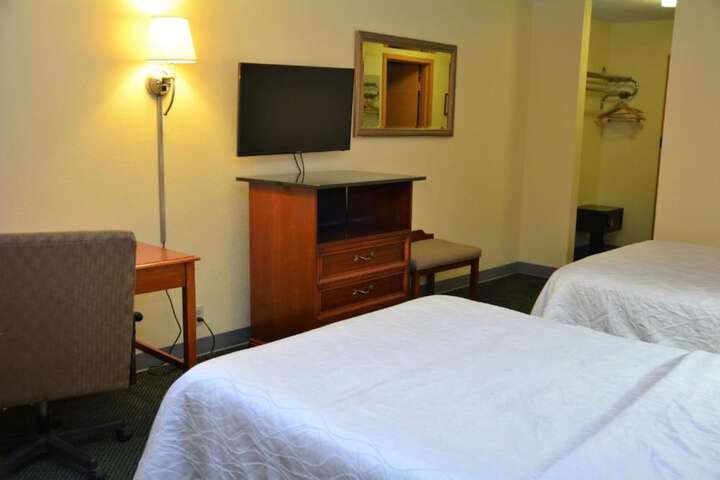 Room 6 of 15