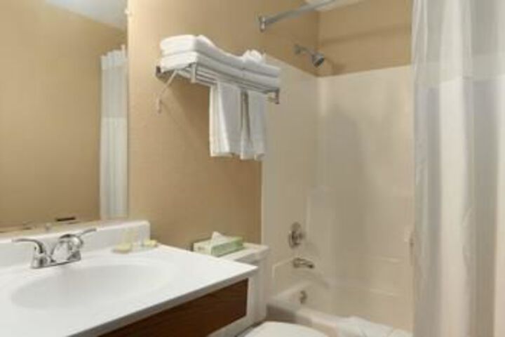 Super 8 Sioux Falls Near Convention Center
