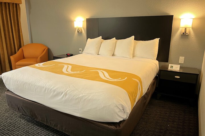 Room 15 of 33