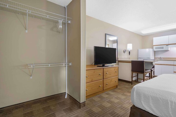 Room 27 of 31
