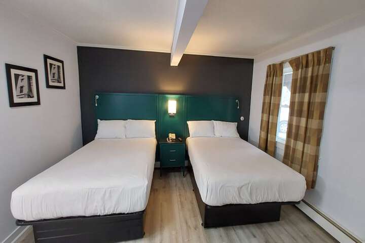 Room 6 of 46