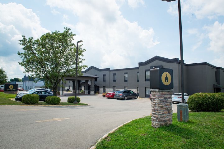 Hotel 4 of 98