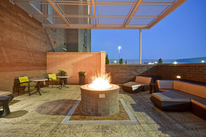 Terrace/Patio 38 of 39