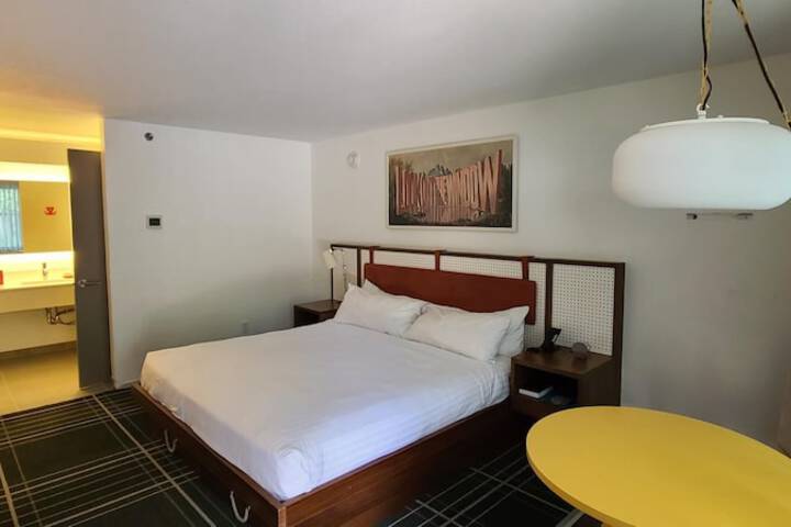 Room 21 of 30