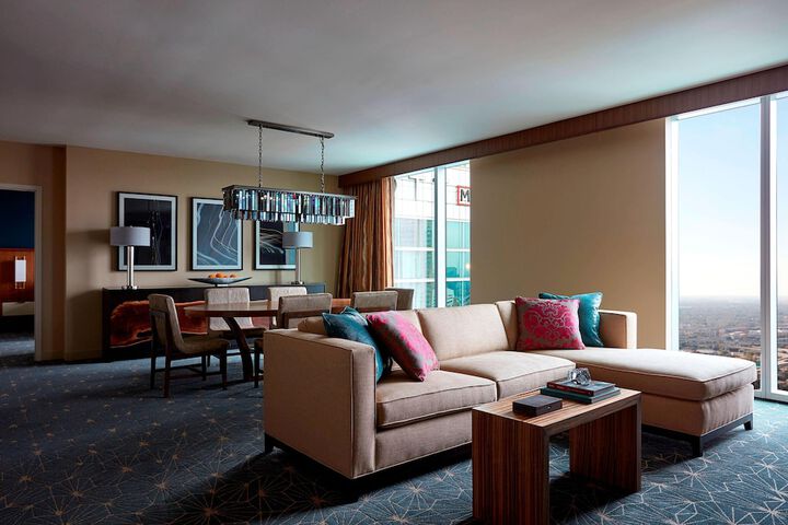 Room 52 of 155
