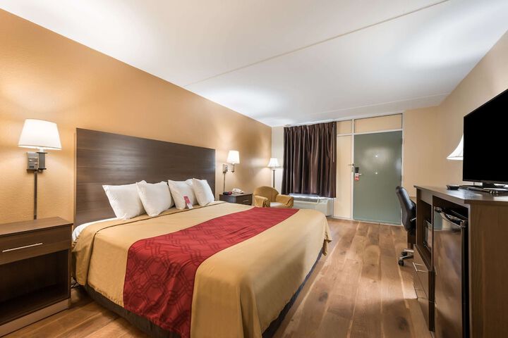 Room 10 of 21