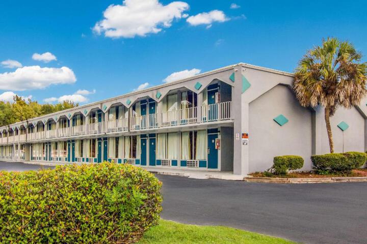 Econo Lodge