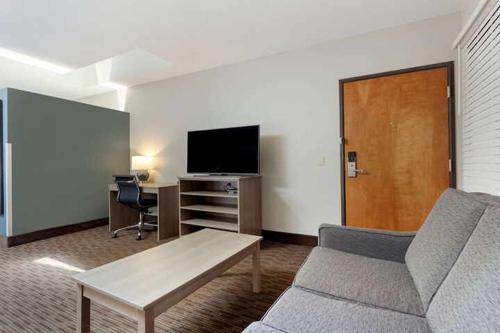 Room 36 of 46