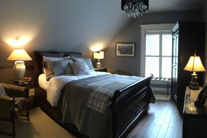 Room 17 of 33