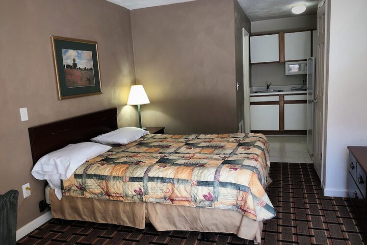 Room 13 of 49