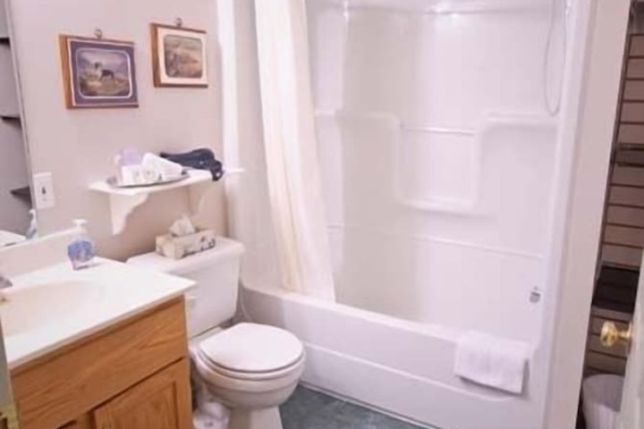 Room 80 of 183