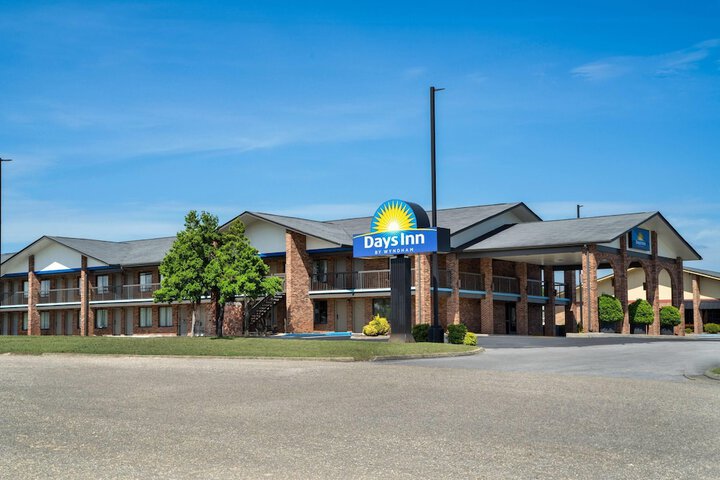 Days Inn by Wyndham Clanton AL