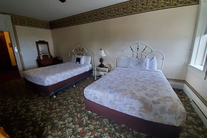 Room 48 of 68