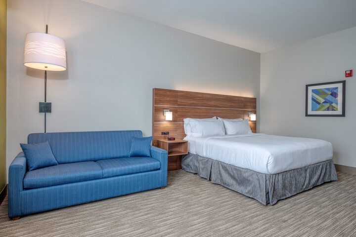 Room 30 of 49