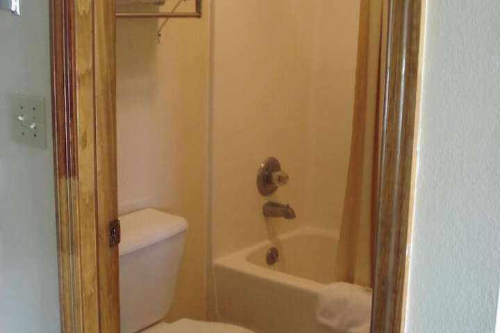 Room 13 of 29