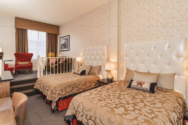 Room 9 of 35