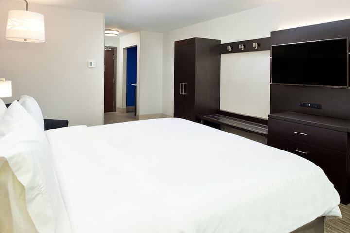 Room 30 of 54