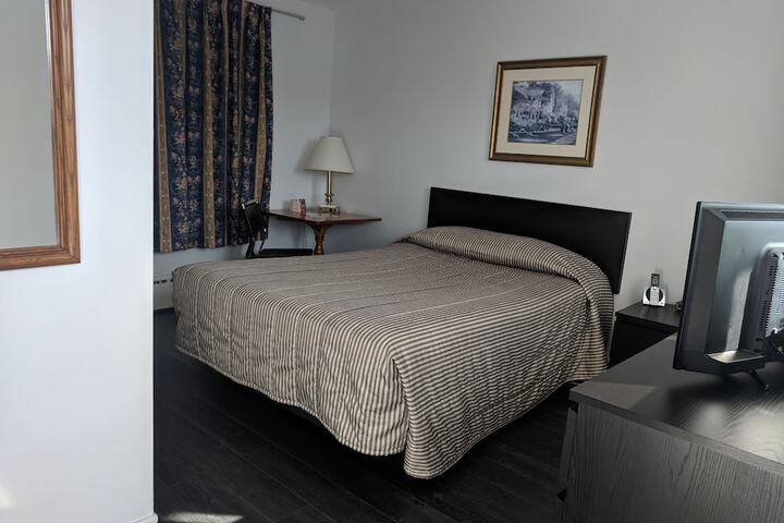 Room 16 of 23