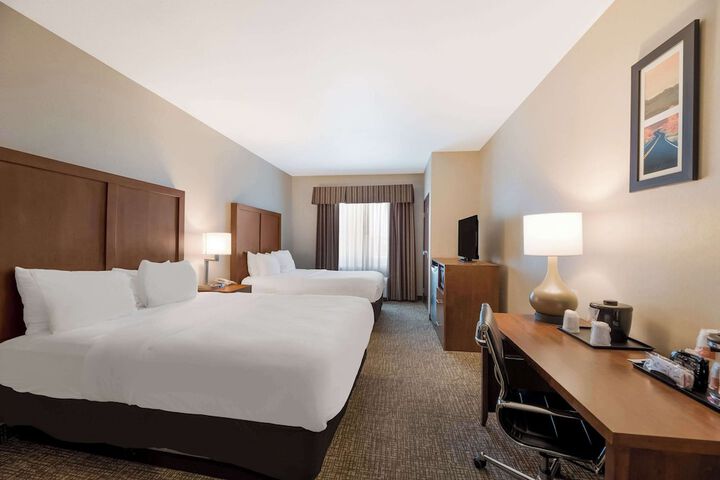 Room 32 of 44