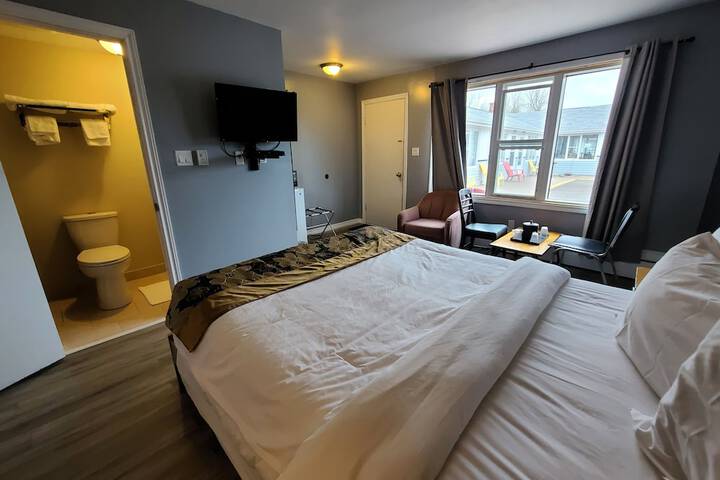Room 10 of 29