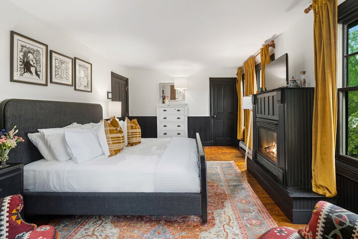 Room 60 of 172