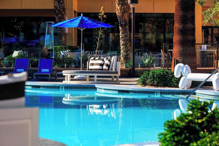 Renaissance Palm Springs Hotel