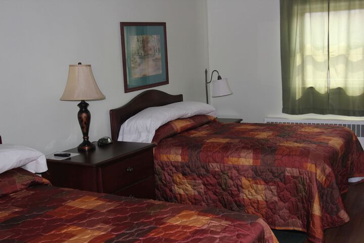 Room 83 of 98