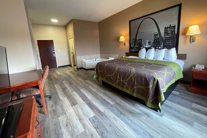 Room 12 of 27